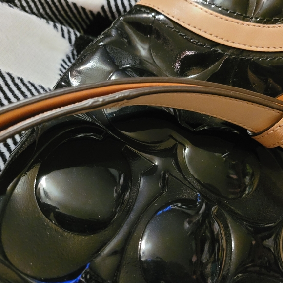 Coach Peyton Embossed Patent leather crossbody (F20022) - Picture 7 of 14